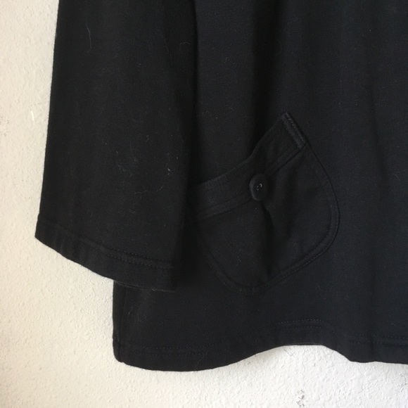 Boxy Black Coat - Picture 3 of 7